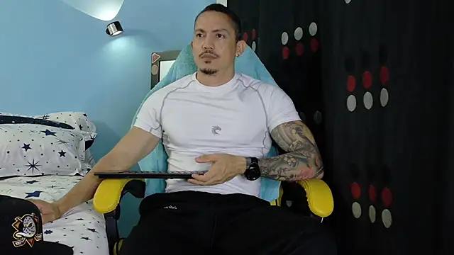 Alex motta online show from 07-09-26, 03:07
