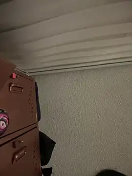 Praga Pink online show from 11-16-25, 12:37