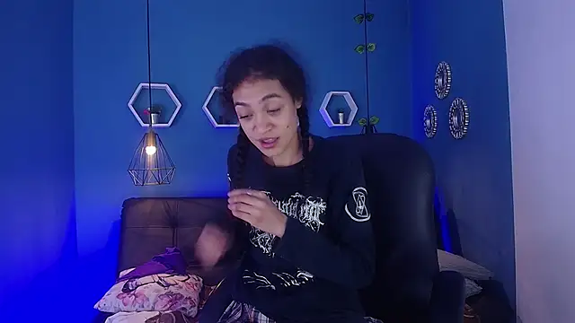 Snapshot of Aurora_ath chatting on 02-10-26, 02:21 Aurora ath online show from 02-10-26, 02:21