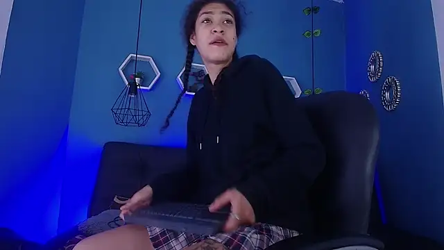 Snapshot of Aurora_ath chatting on 02-08-26, 03:43 Aurora ath online show from 02-08-26, 03:43