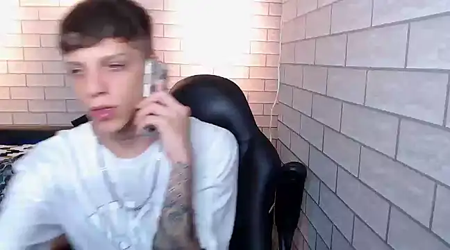 Snapshot of Adam_hard_ chatting on 01-09-25, 08:22 Adam hard  online show from 01-09-25, 08:22