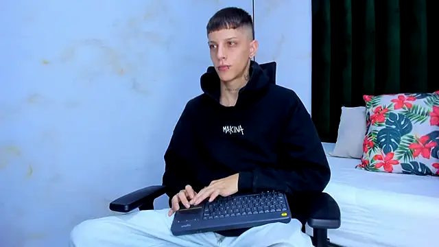 Snapshot of Adam_hard_ chatting on 01-22-25, 07:45 Adam hard  online show from 01-22-25, 07:45