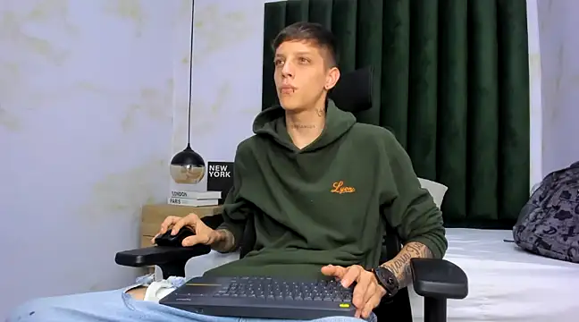 Snapshot of Adam_hard_ chatting on 02-24-25, 11:52 Adam hard  online show from 02-24-25, 11:52