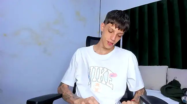 Snapshot of Adam_hard_ chatting on 12-03-24, 08:55 Adam hard  online show from 12-03-24, 08:55