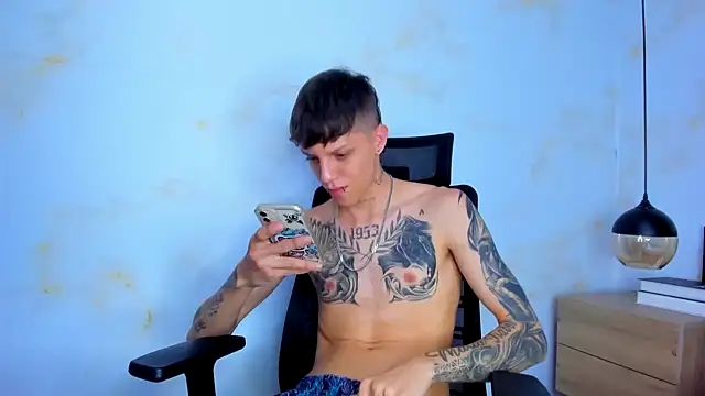 Snapshot of Adam_hard_ chatting on 01-21-25, 10:30 Adam hard  online show from 01-21-25, 10:30