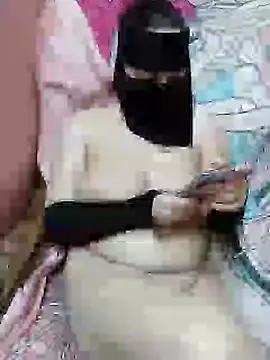 Snapshot of OYN-Dody chatting on 12-14-24, 08:45 OYN-Dody online show from 12-14-24, 08:45