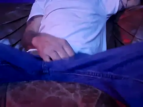 Cantufamily1979 online show from 11-02-25, 08:41