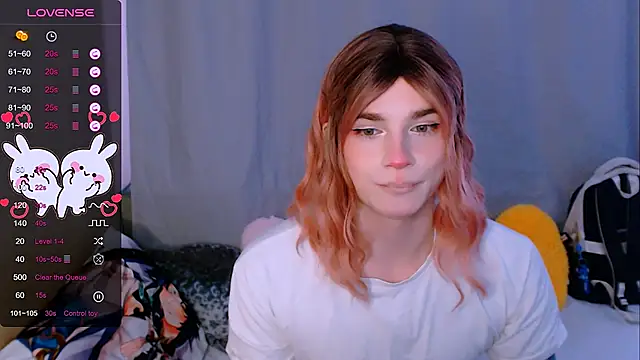 Snapshot of Alice_Hells chatting on 03-20-25, 05:13 Alice Hells online show from 03-20-25, 05:13