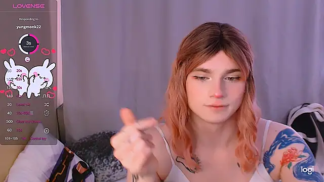 Snapshot of Alice_Hells chatting on 02-06-25, 07:24 Alice Hells online show from 02-06-25, 07:24