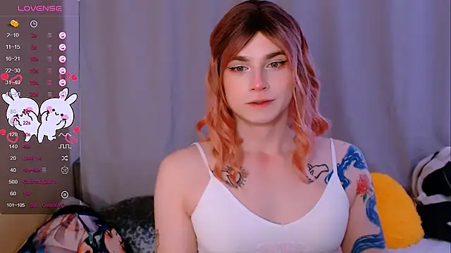 Snapshot of Alice_Hells chatting on 03-06-25, 03:13 Alice Hells online show from 03-06-25, 03:13