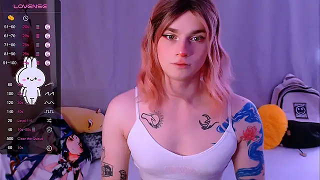 Snapshot of Alice_Hells chatting on 10-03-25, 06:59 Alice Hells online show from 10-03-25, 06:59