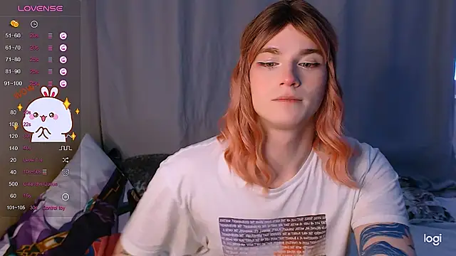 Snapshot of Alice_Hells chatting on 01-27-25, 07:14 Alice Hells online show from 01-27-25, 07:14