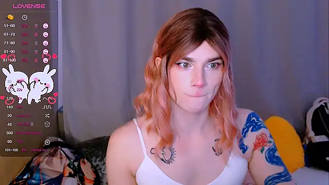 Snapshot of Alice_Hells chatting on 03-03-25, 04:43 Alice Hells online show from 03-03-25, 04:43