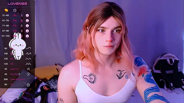 Snapshot of Alice_Hells chatting on 10-23-25, 05:50 Alice Hells online show from 10-23-25, 05:50