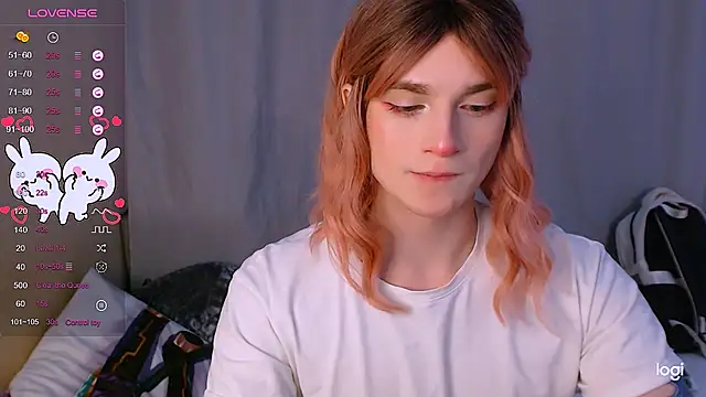 Snapshot of Alice_Hells chatting on 02-03-25, 07:07 Alice Hells online show from 02-03-25, 07:07