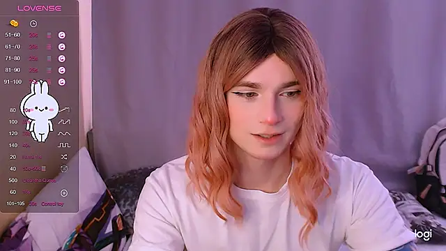 Snapshot of Alice_Hells chatting on 02-10-25, 07:15 Alice Hells online show from 02-10-25, 07:15