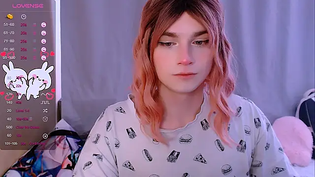 Snapshot of Alice_Hells chatting on 03-08-25, 08:44 Alice Hells online show from 03-08-25, 08:44