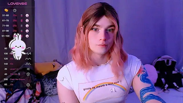 Snapshot of Alice_Hells chatting on 09-28-25, 04:41 Alice Hells online show from 09-28-25, 04:41