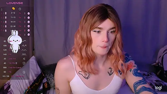 Snapshot of Alice_Hells chatting on 02-10-25, 04:08 Alice Hells online show from 02-10-25, 04:08