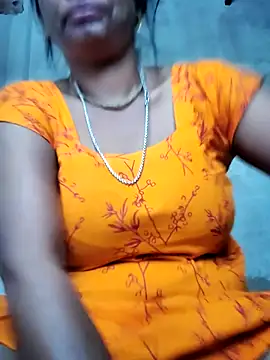 Hotty-dola online show from 10-18-25, 04:03