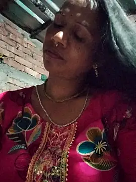 Hotty-dola online show from 09-19-25, 04:22