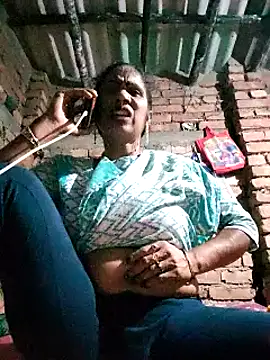 Hotty-dola online show from 03-05-25, 04:24