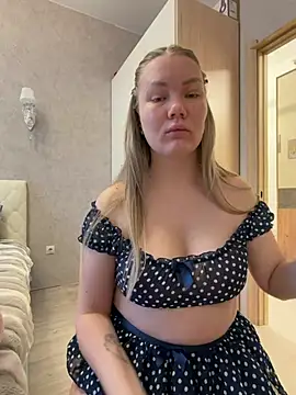 LianaCruz   online show from 02-05-26, 04:52