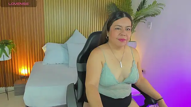 Snapshot of nahia_13 chatting on 05-05-26, 12:19 nahia 13 online show from 05-05-26, 12:19