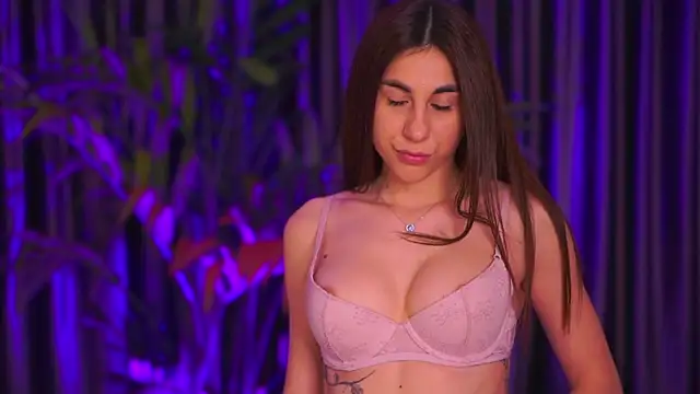 Snapshot of LaraSin chatting on 12-14-24, 08:18 LaraSin online show from 12-14-24, 08:18