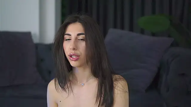 Snapshot of LaraSin chatting on 02-01-25, 11:06 LaraSin online show from 02-01-25, 11:06