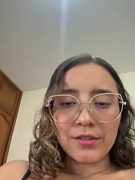 Snapshot of Kay_LustyWife chatting on 09-27-25, 04:02 Kay LustyWife online show from 09-27-25, 04:02