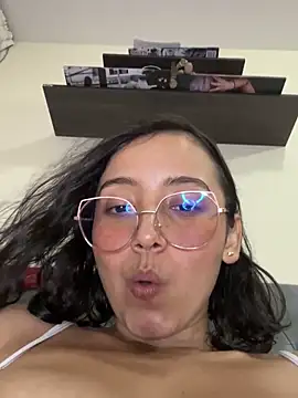 Snapshot of Kay_LustyWife chatting on 02-11-25, 11:12 Kay LustyWife online show from 02-11-25, 11:12