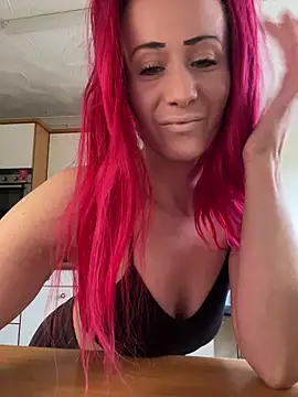 Snapshot of SweetSolez chatting on 12-16-25, 11:36 SweetSolez online show from 12-16-25, 11:36