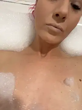 Snapshot of SweetSolez chatting on 12-01-25, 10:10 SweetSolez online show from 12-01-25, 10:10