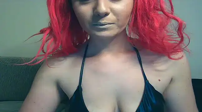 Snapshot of SweetSolez chatting on 01-12-25, 10:22 SweetSolez online show from 01-12-25, 10:22