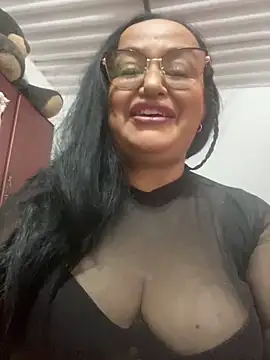 GiaNahomi online show from 01-06-25, 11:30