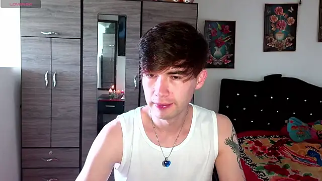 samael1107 online show from 04-12-26, 05:05