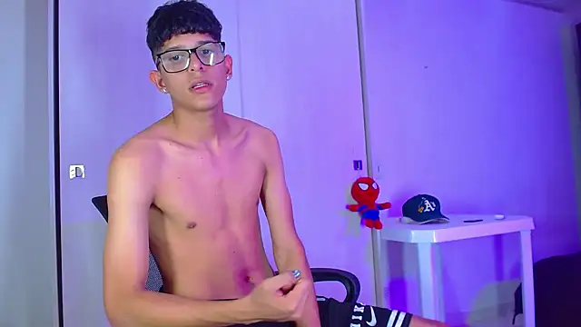 LiamGadiell online show from 03-01-25, 04:15