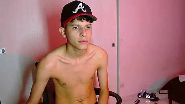 LiamGadiell online show from 03-11-25, 02:21