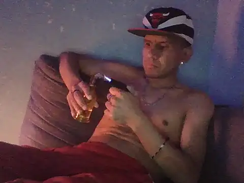 oiram27 online show from 12-19-25, 07:05