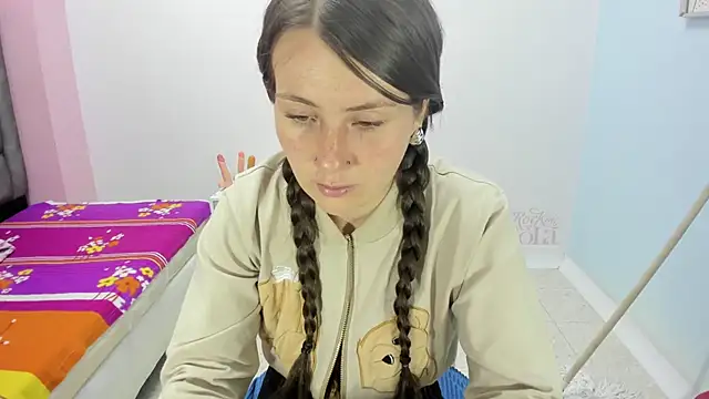 lauren rios7 online show from 10-18-25, 02:41