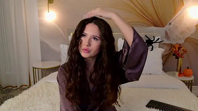 milaleoneli online show from 10-26-25, 03:01