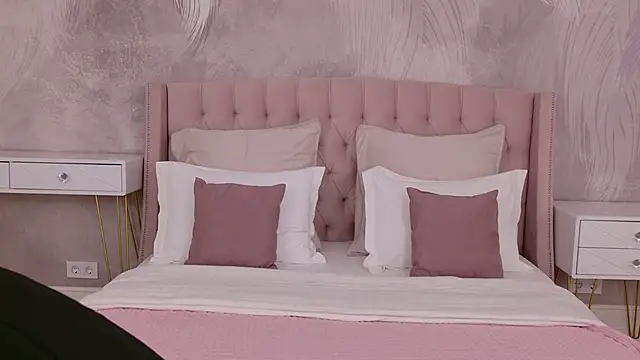 milaleoneli online show from 02-22-26, 03:02