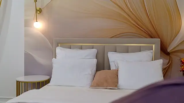 milaleoneli online show from 09-30-25, 03:07