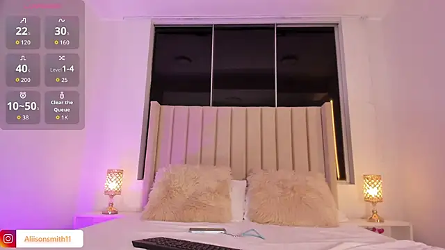 Aliison Smith online show from 11-29-25, 04:34