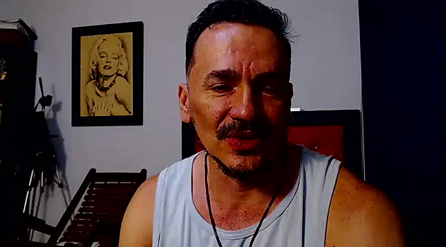 Snapshot of theroomboy chatting on 12-10-24, 12:28 theroomboy online show from 12-10-24, 12:28