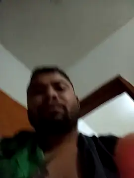 Snapshot of jeansantos-97 chatting on 11-09-25, 08:18 jeansantos-97 online show from 11-09-25, 08:18