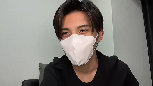 Snapshot of Lio_kun chatting on 12-17-24, 01:05 Lio kun online show from 12-17-24, 01:05