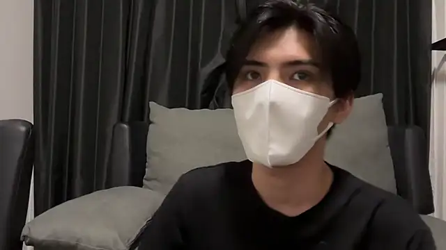 Snapshot of Lio_kun chatting on 06-10-26, 01:12 Lio kun online show from 06-10-26, 01:12