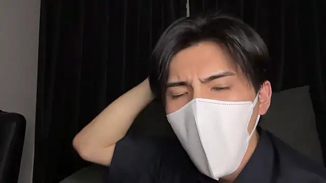 Snapshot of Lio_kun chatting on 05-27-26, 01:07 Lio kun online show from 05-27-26, 01:07
